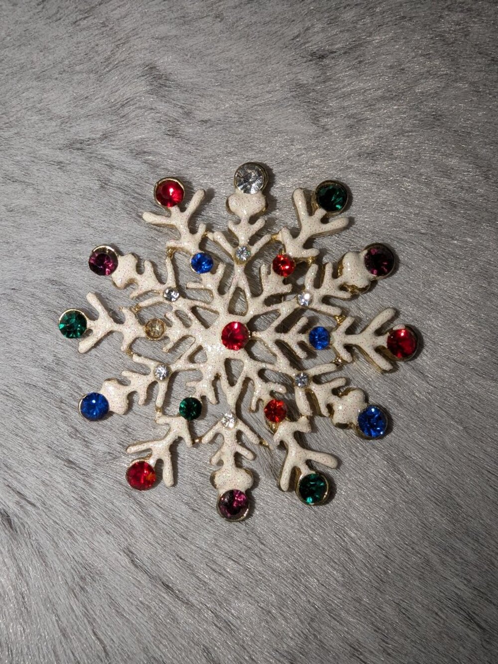 Snowflake Rhinestone Pin 7625